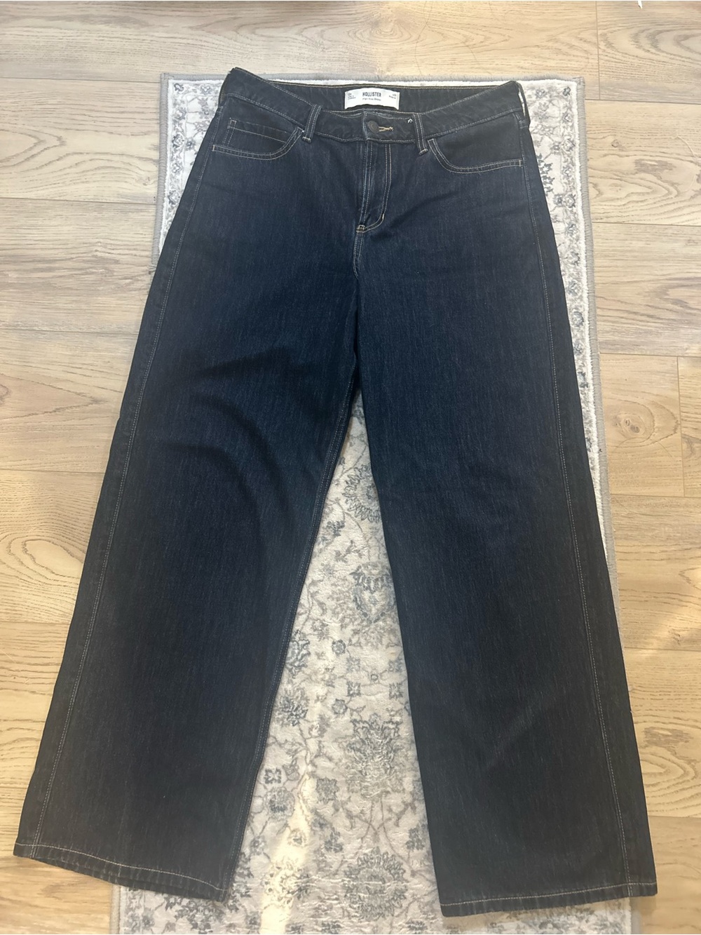 Hollister Wide Leg Jeans in Dark Indigo Wash